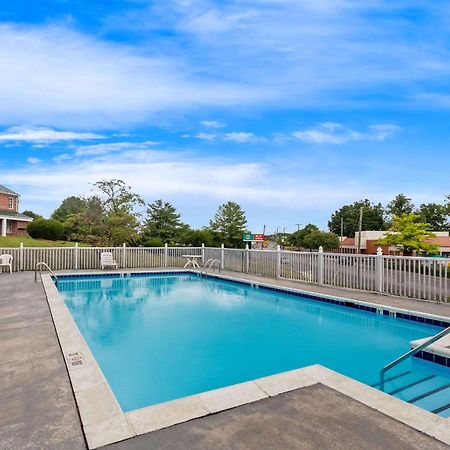 Econo Lodge Waynesboro - Skyline Drive Luaran gambar