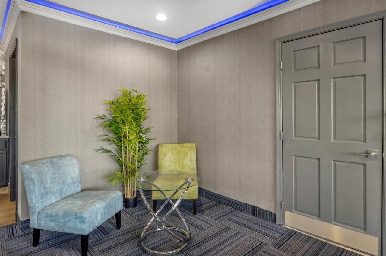 Econo Lodge Waynesboro - Skyline Drive Luaran gambar