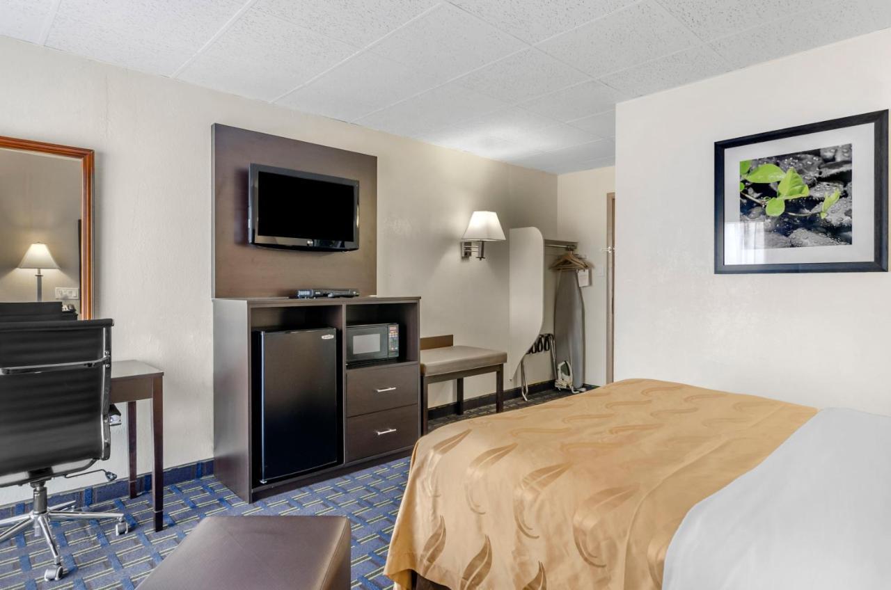 Econo Lodge Waynesboro - Skyline Drive Luaran gambar