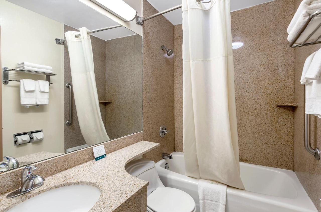 Econo Lodge Waynesboro - Skyline Drive Luaran gambar