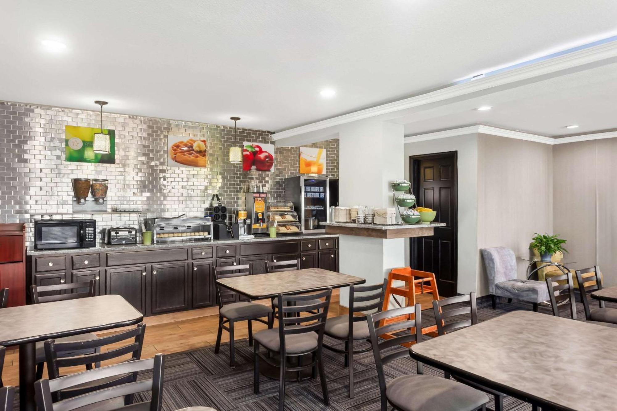Econo Lodge Waynesboro - Skyline Drive Luaran gambar