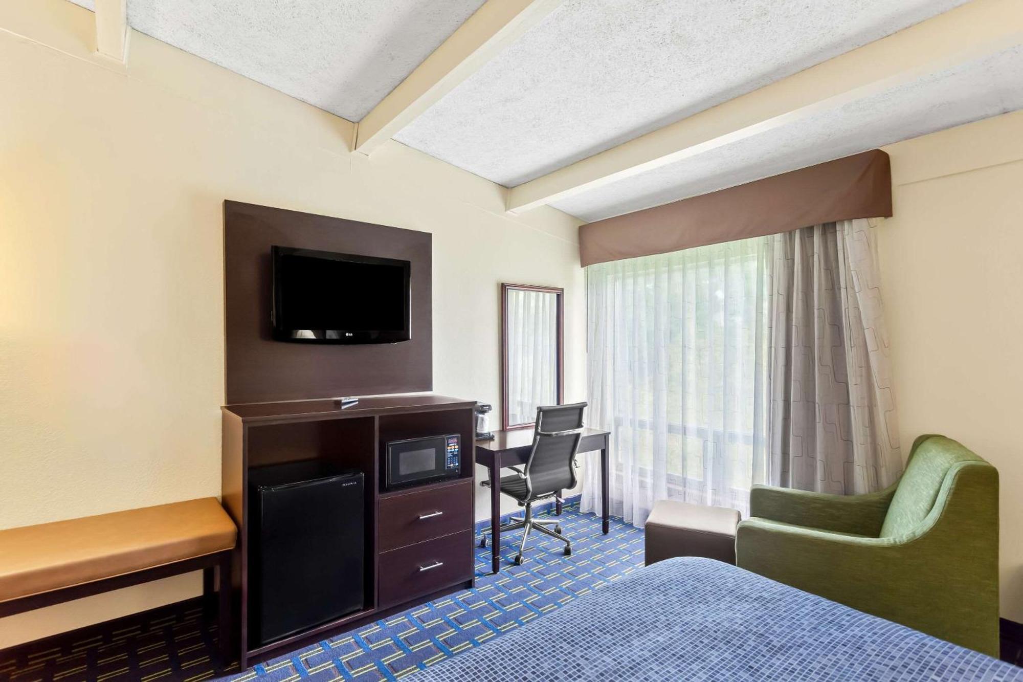 Econo Lodge Waynesboro - Skyline Drive Luaran gambar