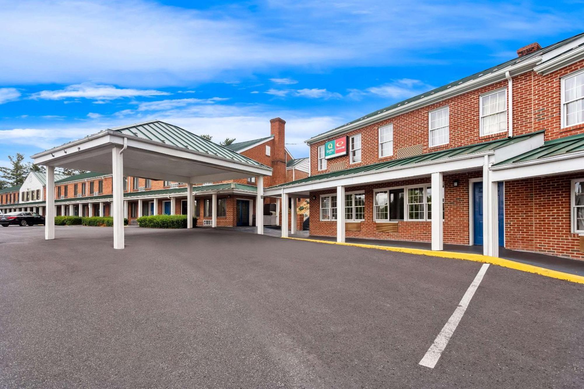 Econo Lodge Waynesboro - Skyline Drive Luaran gambar