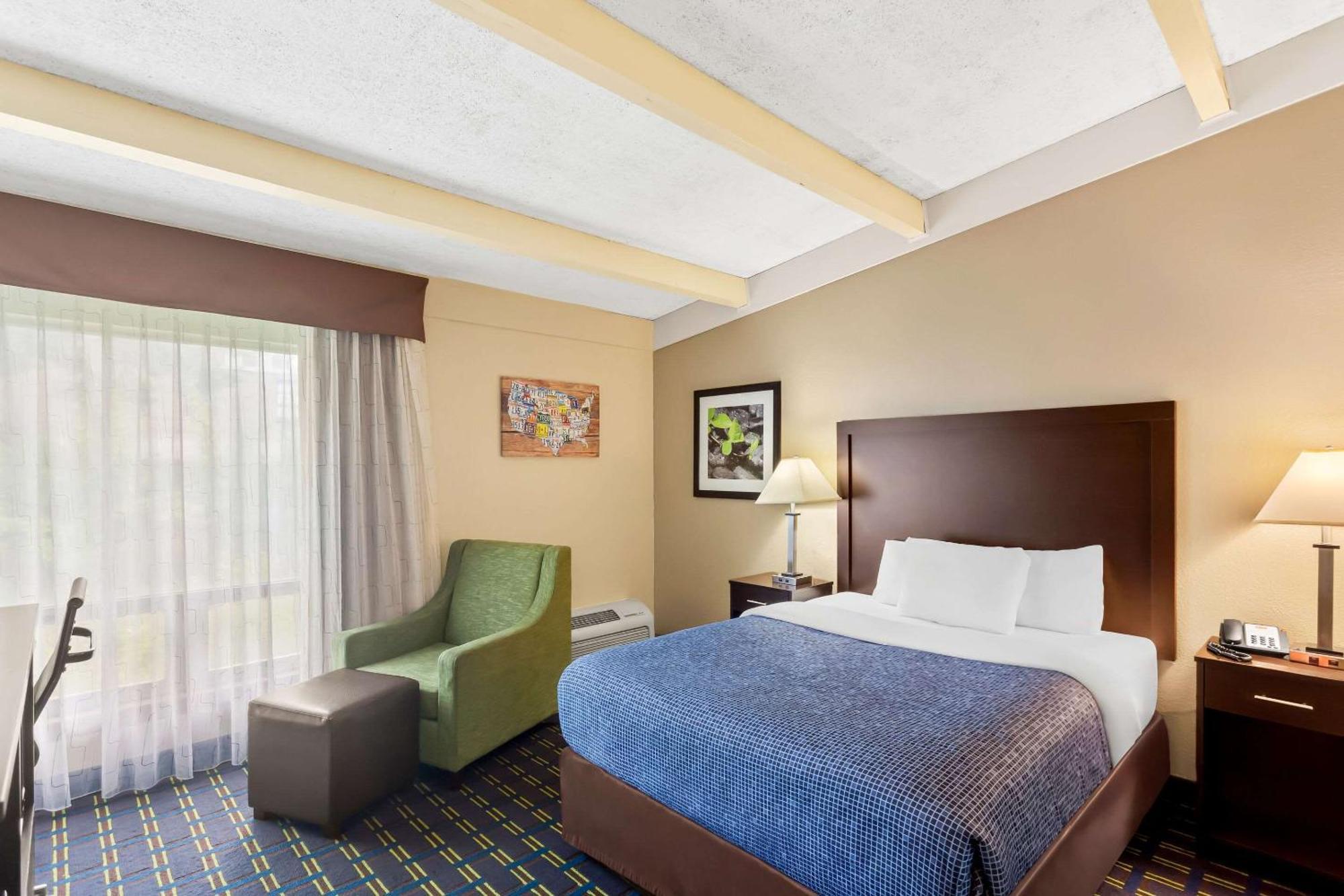 Econo Lodge Waynesboro - Skyline Drive Luaran gambar