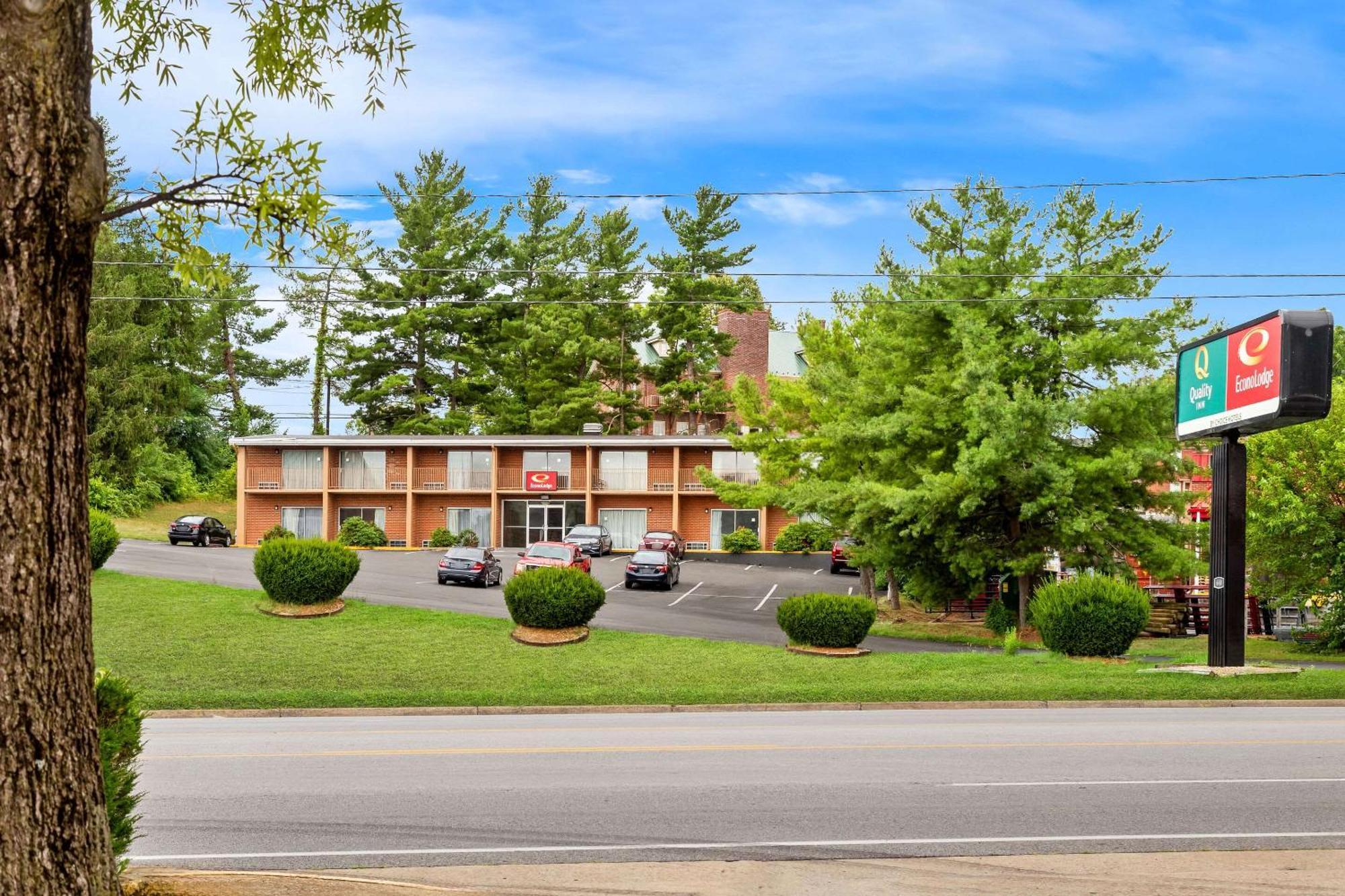 Econo Lodge Waynesboro - Skyline Drive Luaran gambar