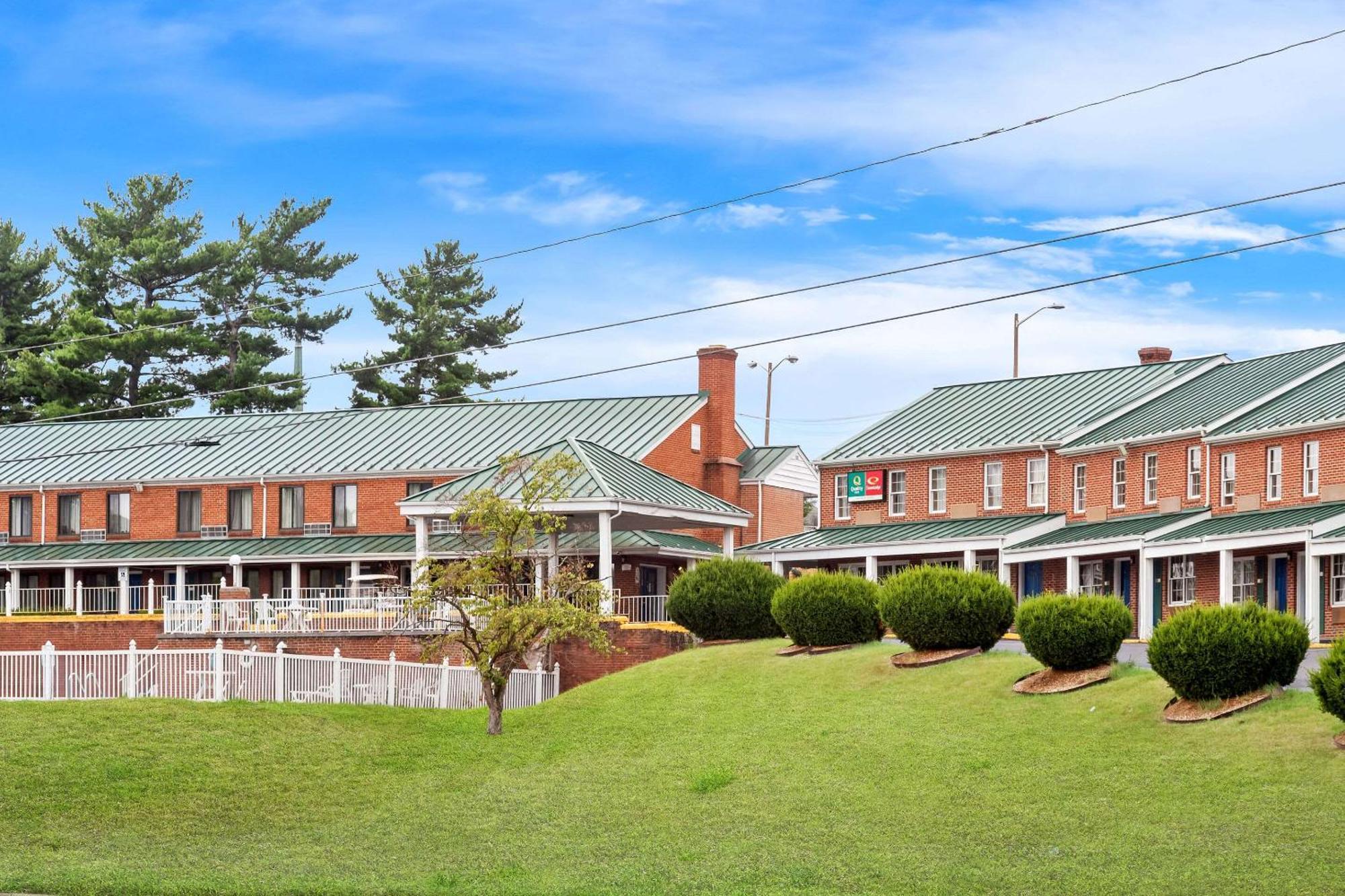 Econo Lodge Waynesboro - Skyline Drive Luaran gambar
